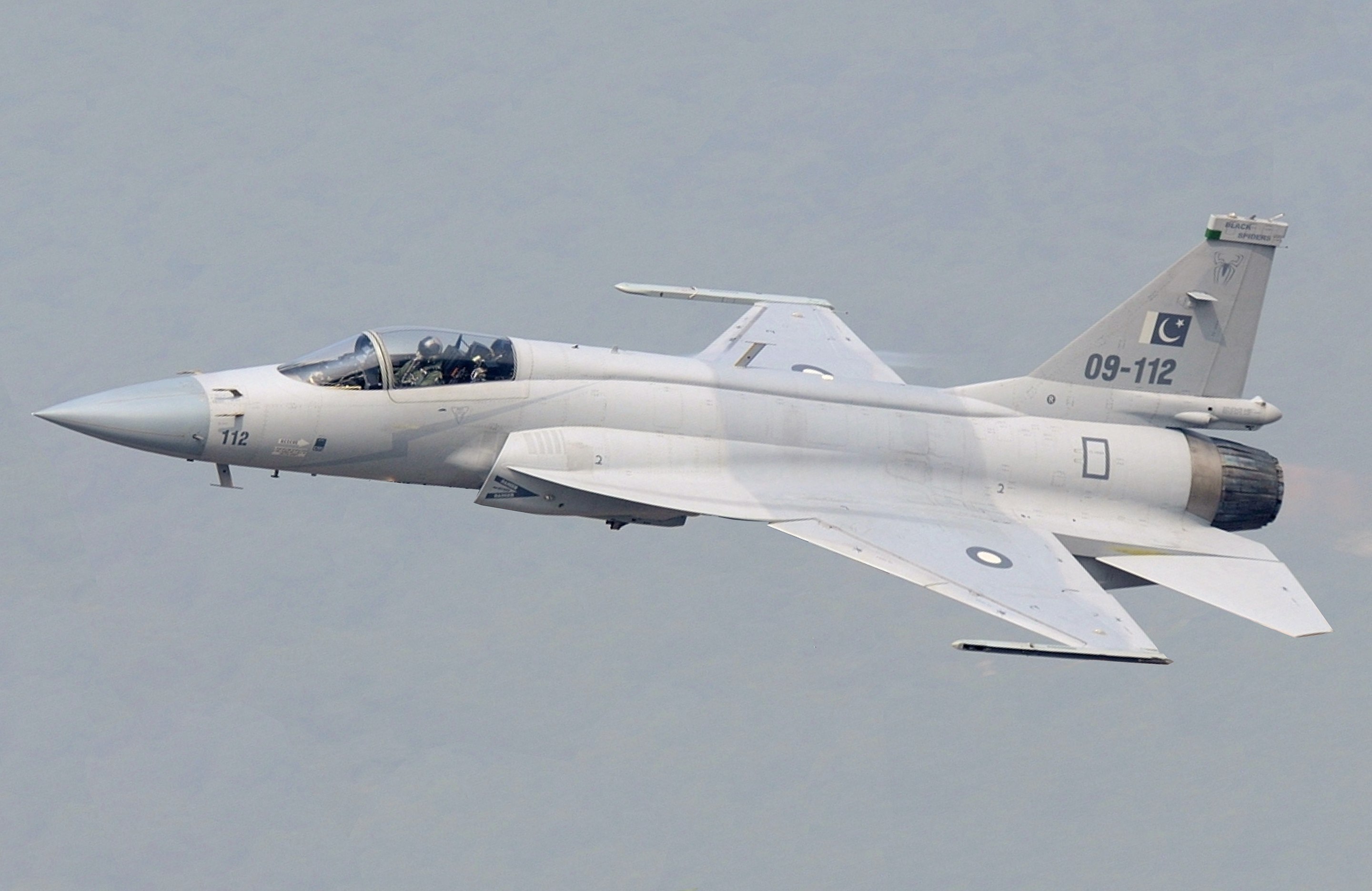 https://www.forgeat.org/wp-content/uploads/2025/01/2880px-Pakistan_JF-17_modified.jpg